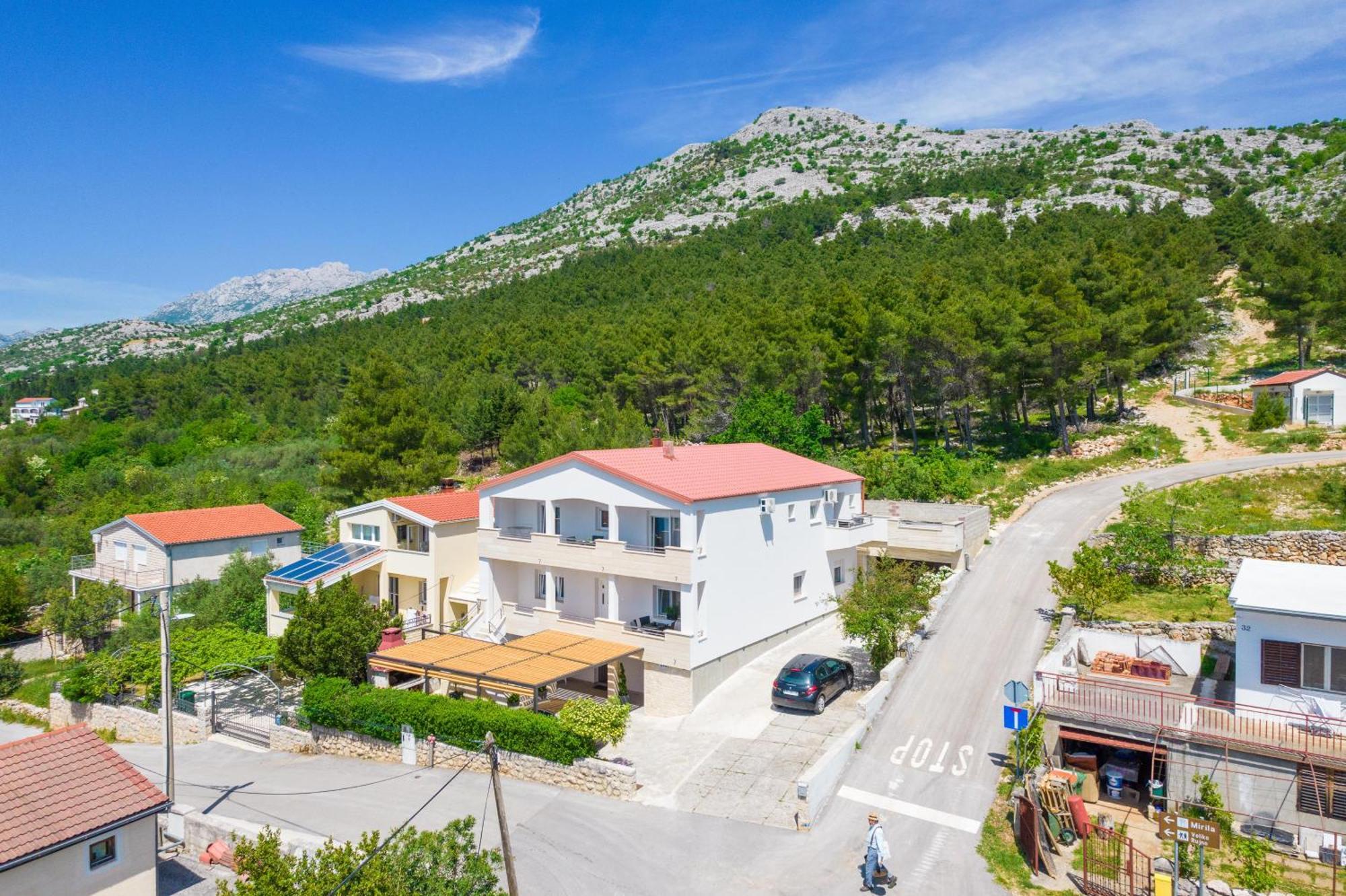 Apartmani Tomeri Starigrad Paklenica Exterior photo