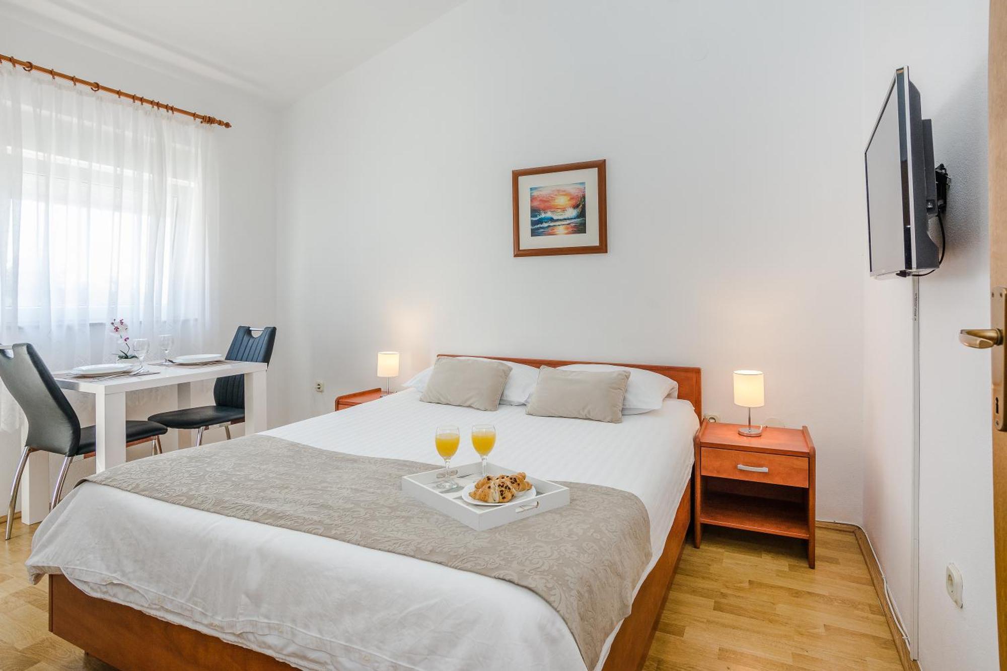 Apartmani Tomeri Starigrad Paklenica Exterior photo